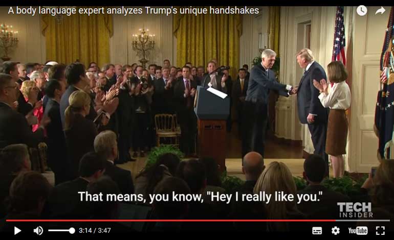 donald-trump-aperto-mao-linguagem-corporal-ibralc-6