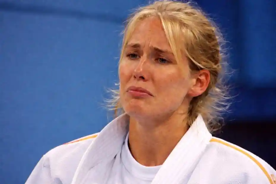 Microexpressões e expressão facial de atleta cega após derrota evidenciando universalidade emocional conforme estudo científico de David Matsumoto