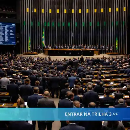 Plenário legislativo em sessão, representando decisão institucional, coordenação política e dinâmica coletiva.