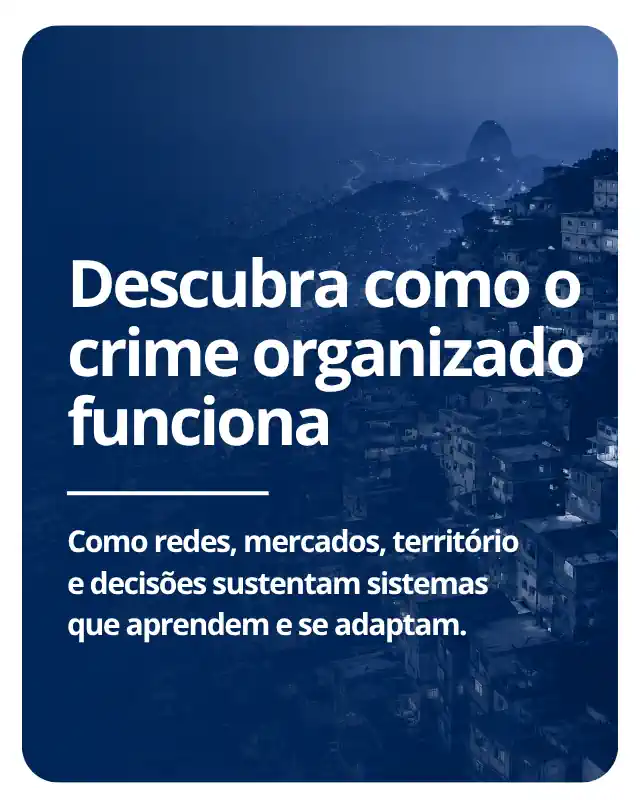 Vista urbana em área de ocupação densa, usada para representar crime organizado, território e adaptação criminal
