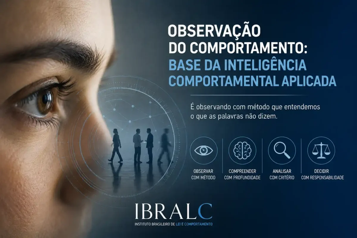 Infográfico sobre observação do comportamento, registro, organização, análise de padrões e aplicação das informações na tomada de decisão.